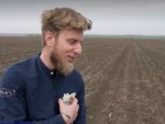 Marcello, născut în Italia, face agricultură pe 800 hectare primite de la bunicul român!