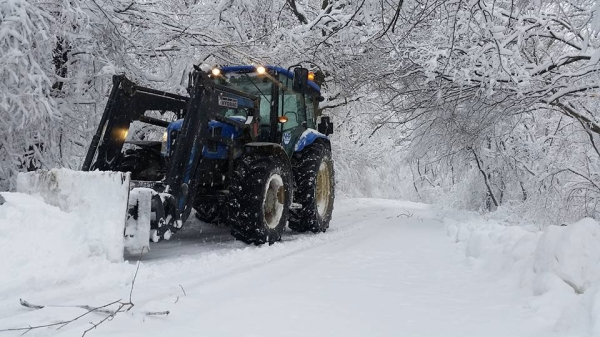 tractor-in-zapada_b