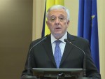 Isărescu: 'Relaţia partenerială dintre fermieri şi bănci merită mai multă implicare din ambele părţi'