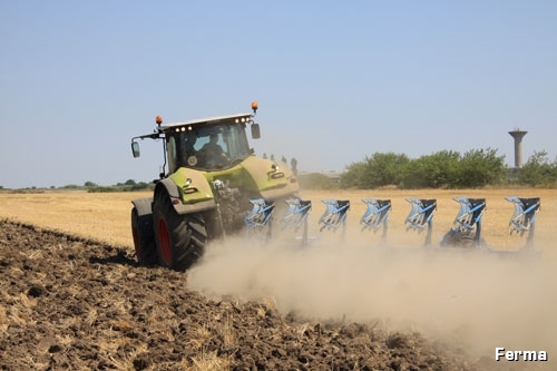 claas-arion-940-si-plugul-lemken