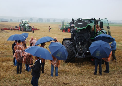 prezentare-fendt-1050_b