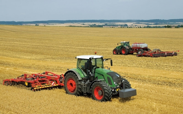 tractor_Fendt-900_Vario_b