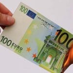 arde bancnota o