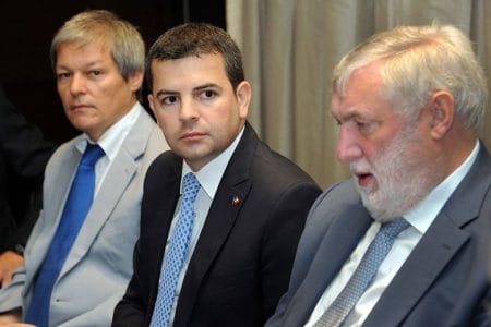 constantin si doi comisari o 1