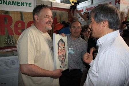 dacian ciolos si radu cletiu la standul revistei ferma 2 o 1
