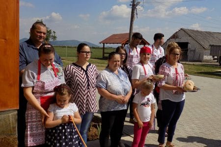 familie asteapta ministru o