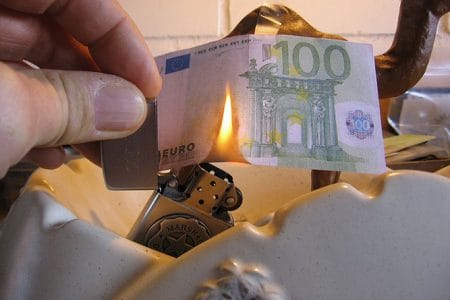 fermier foc bani o 1