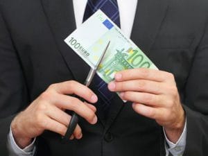 Micii fermieri neînregistrați la Fisc excluși de la două subvenții!