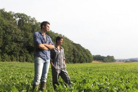 tineri agricultori o