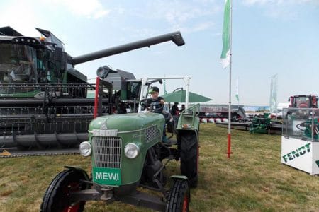 tractor de muzeu o 1