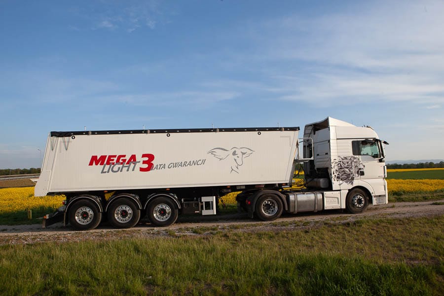 remorca mega