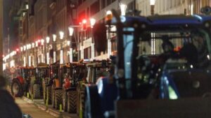 Grecia: Mii de fermieri protest în centrul Atenei